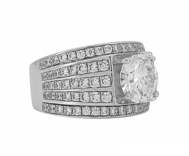 最高級　モアサナイトダイヤ　オーバルカット リング3.5カラット オーダーメイド 鑑別書付き リング k18 ゴールド 3ct