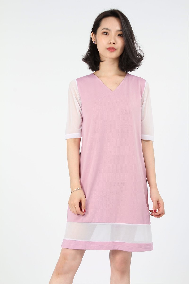 透膚V領反光吸排洋裝-芋頭粉 - 洋裝/連身裙 - 聚酯纖維 粉紅色