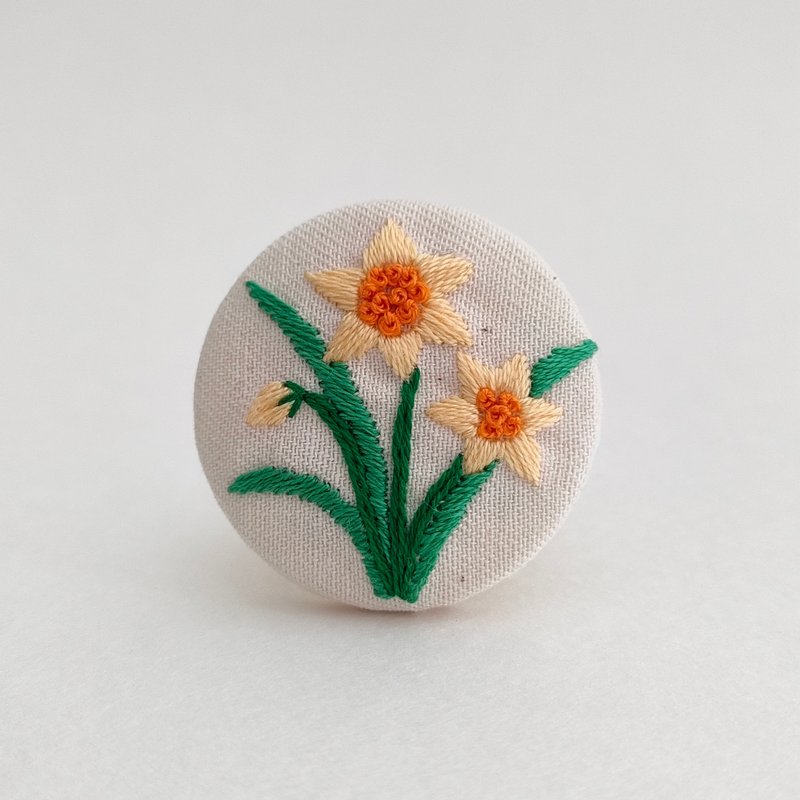 黄色水仙の刺繍ブローチor刺繍ヘアゴム - 胸針 - 棉．麻 黃色