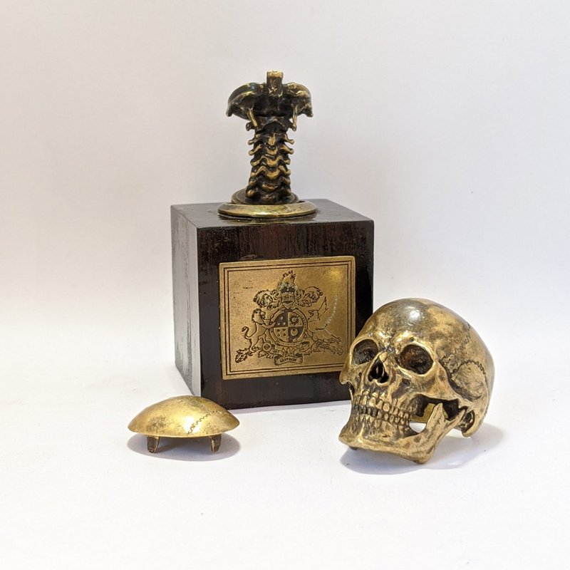 指輪　スカルリング　GRYPHON Anatomical Skull Ring A by GRYPHON グリフォン アナトミカル スカル リング　頭部フタ - 戒指 - 銅/黃銅 金色
