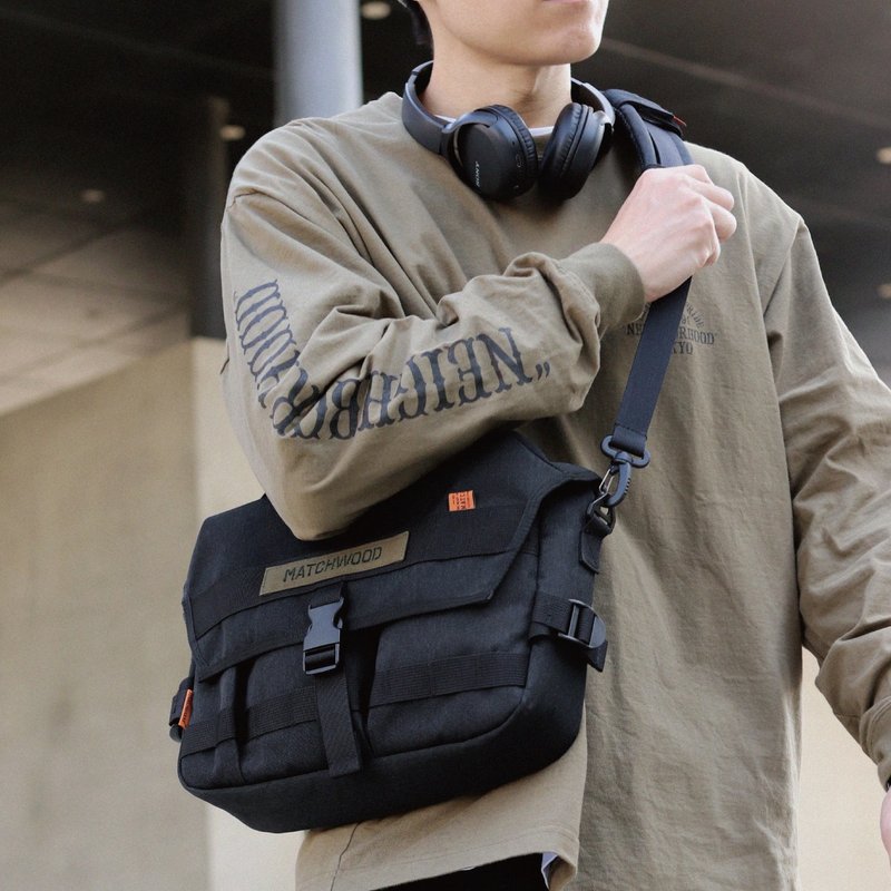 Matchwood Army Messenger Bag 郵差包 側背包 斜背包 平板小包 - 側背包/斜背包 - 防水材質 黑色