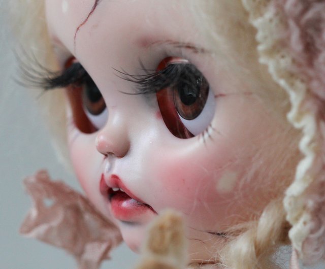 Custom Blythe doll with a happy smile - Shop Cheeky dolls Stuffed Dolls &  Figurines - Pinkoi