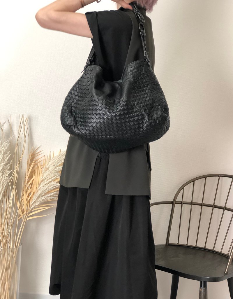 【 日本直送　名牌中古包 】Bottega Veneta ボッテガ・ヴェネタ ショルダーバッグ ブラック レザー イントレチャート vintage 7fgs3j - 側背包/斜背包 - 真皮 黑色