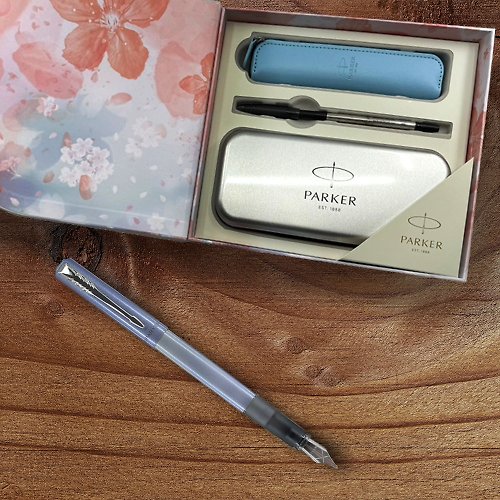 文聚 PARKER 派克 威雅XL系列 限量櫻花系列鋼筆/鋼珠筆雙用皮套禮盒組