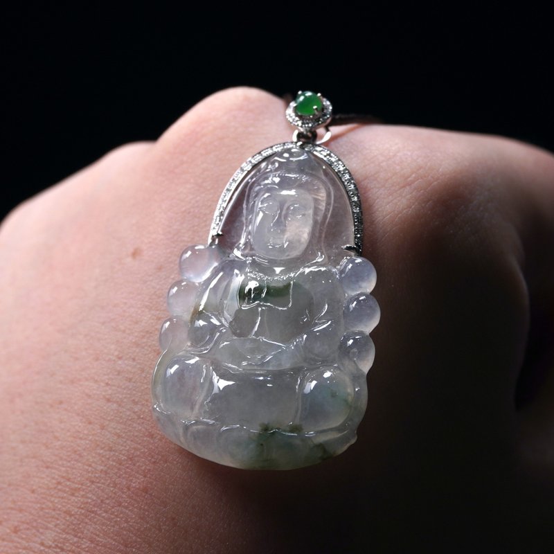 ガラス質フローラル模様入り翡翠観音菩薩ネックレス 18Kゴールドダイヤモンド | 天然ミャンマー産A貨翡翠 | ギフトに - ネックレス - 翡翠 多色