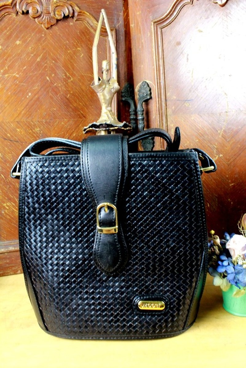 Small turtle Gege - Japanese leather woven antique bucket bag - Messenger Bags & Sling Bags - Paper Black