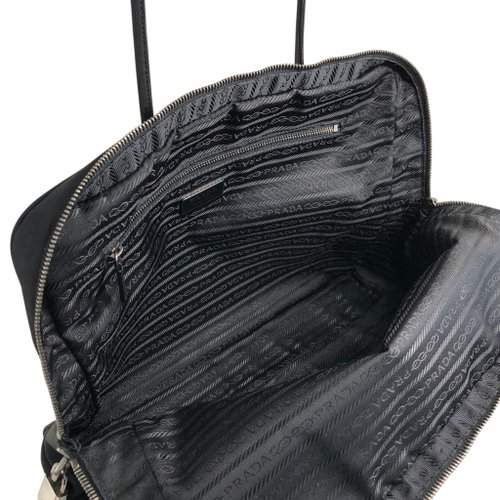 PRADA トートバッグ　ブラック　黒　ナイロン　中古品　ヴィンテージ 日本直送 名牌中古包 】PRADA プラダ トートバッグ ブラック