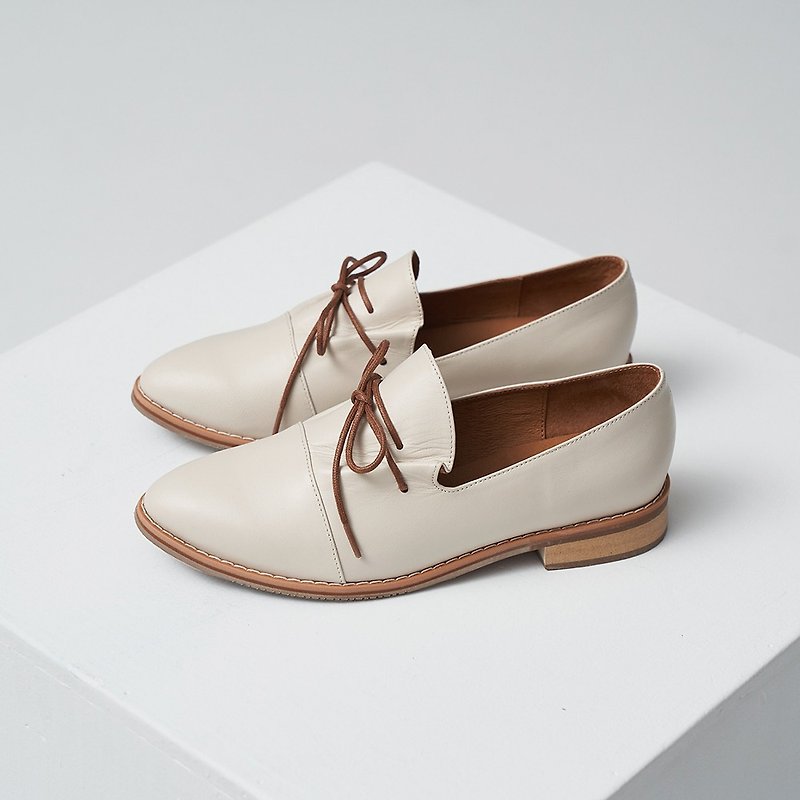 Slow motion wrinkle leather shoes - jasmine white - รองเท้าหนังผู้หญิง - หนังแท้ ขาว