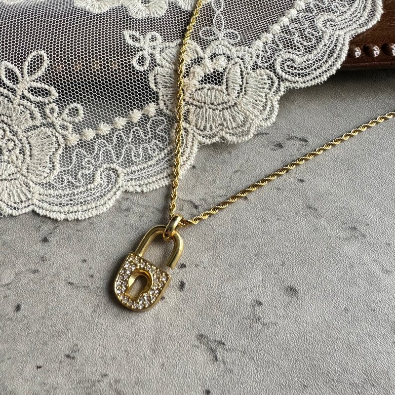 中古美品 Christian Dior 萊茵石 鎖扣吊咀 - 項鍊 - 其他金屬 金色