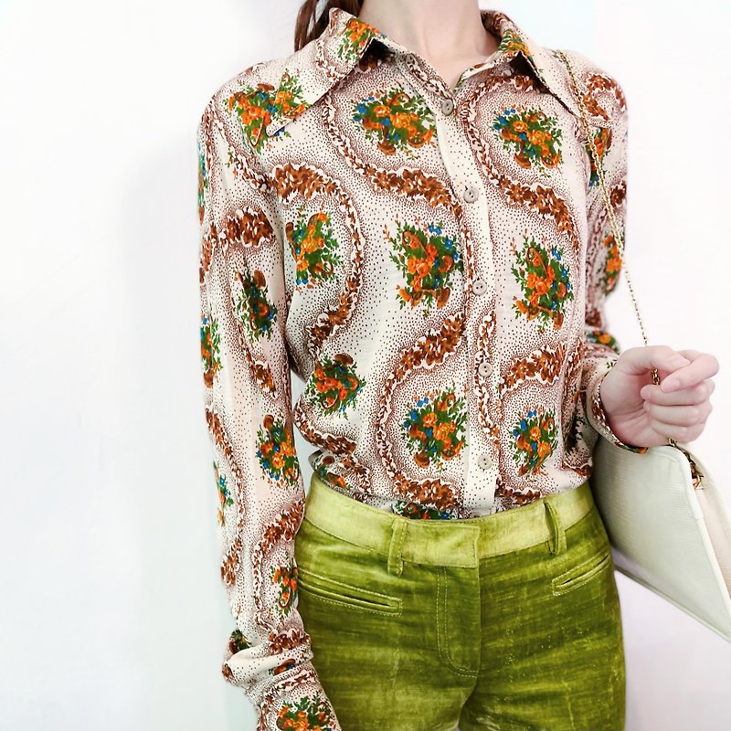 70s fashion indicator floral shirt - เสื้อเชิ้ตผู้หญิง - เส้นใยสังเคราะห์ สีกากี
