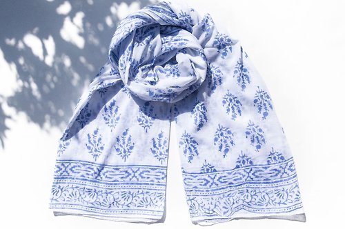 omhandmade 超大純綿絲巾 手工木刻印植物染圍巾 草木染棉絲巾-北歐藍色花朵