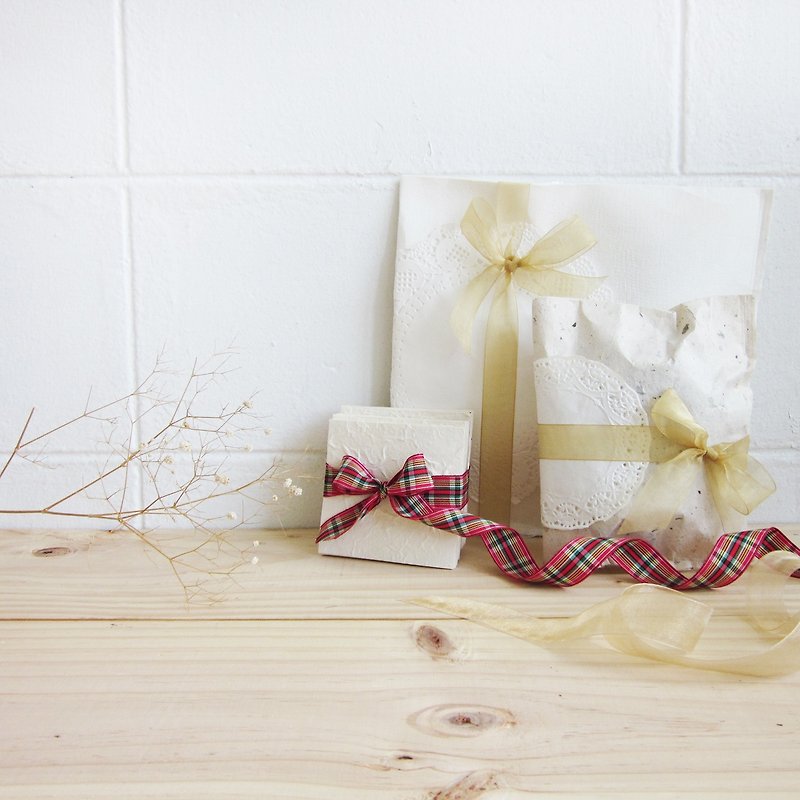 Christmas Wrapping for Free - Wood, Bamboo & Paper - Paper 