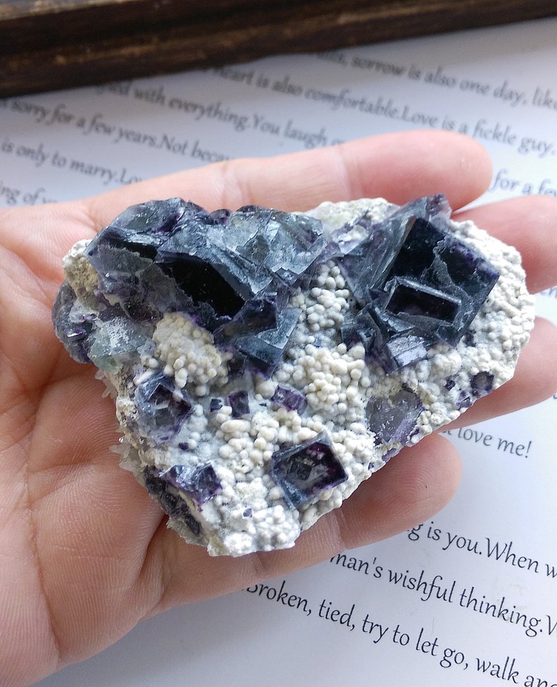 Fluorite  內蒙產地  幻影螢石 水晶共生 天然礦石 原礦 - 擺飾/家飾品 - 其他材質 