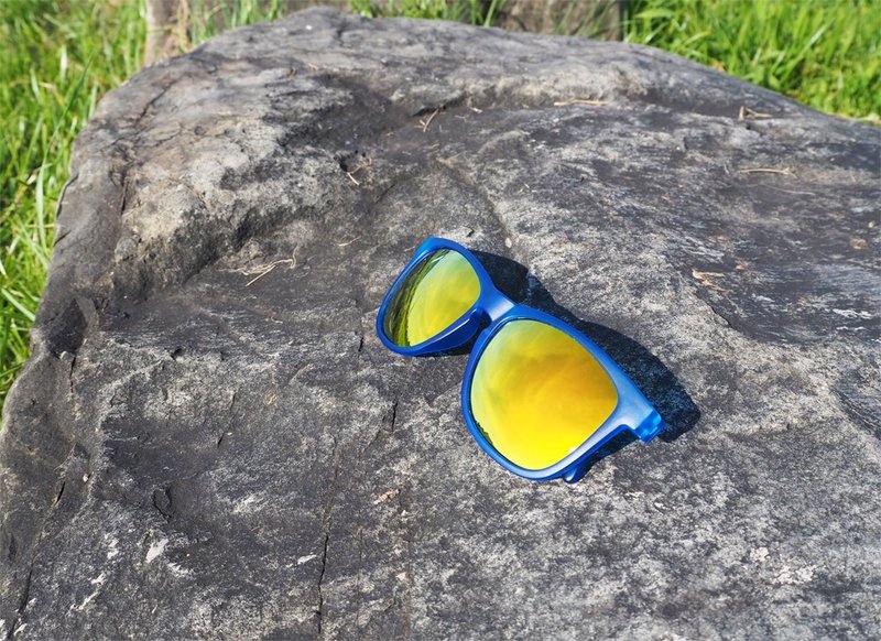 2is ClarkO Sunglasses│Blue Frame│Orange Mirror Lens│ UV400 protection - แว่นกันแดด - พลาสติก สีน้ำเงิน