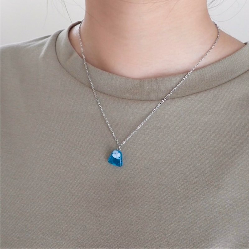 Mt. Fuji glass necklace (45cm) - Necklaces - Glass Blue