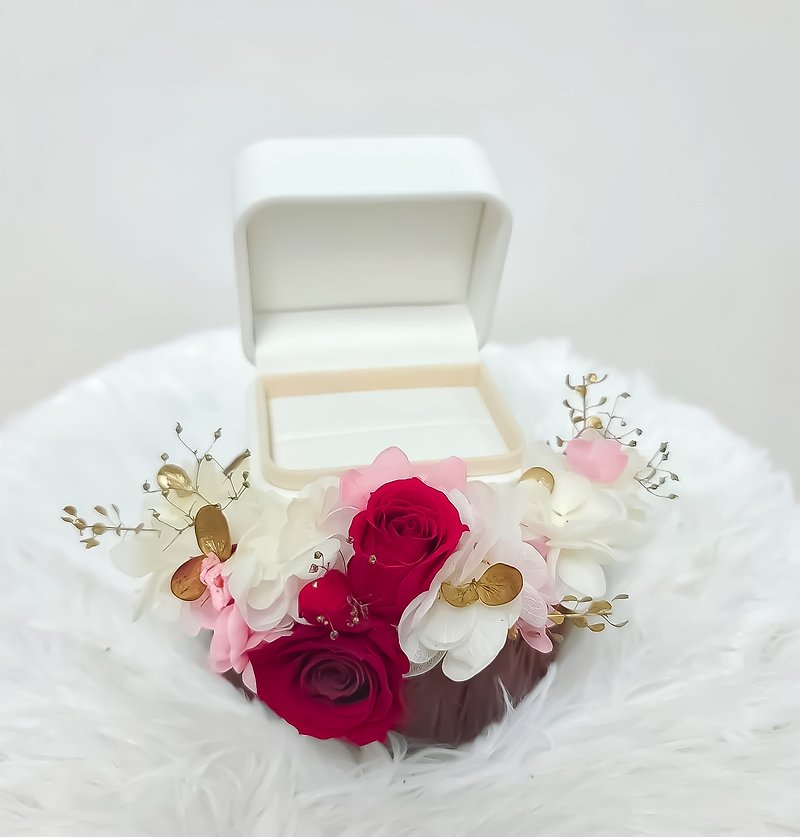 【婚禮系列】日本永生花客製 結戒指盒 - 對戒 - 植物．花 