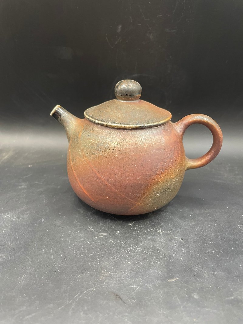柴燒火痕結晶壺 - 茶壺/茶杯/茶具 - 陶 咖啡色