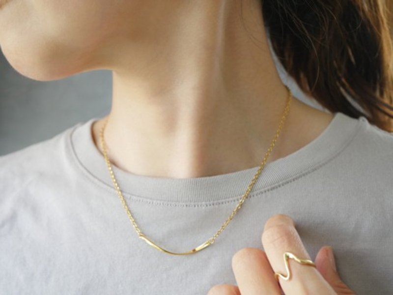 ずっとが叶う☆金属アレルギー対応〇サージカルステンレス〇カーブネックレス（ゴールド） - 項鍊 - 寶石 