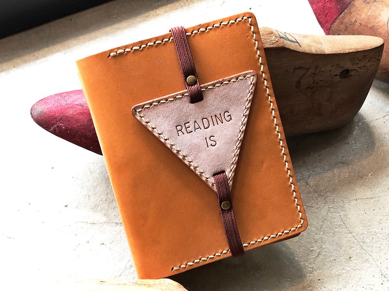 Finished product manufacturing-triangle bookmark original handmade leather bookmark white wax vegetable tanned leather Italian leather - ที่คั่นหนังสือ - หนังแท้ สีกากี