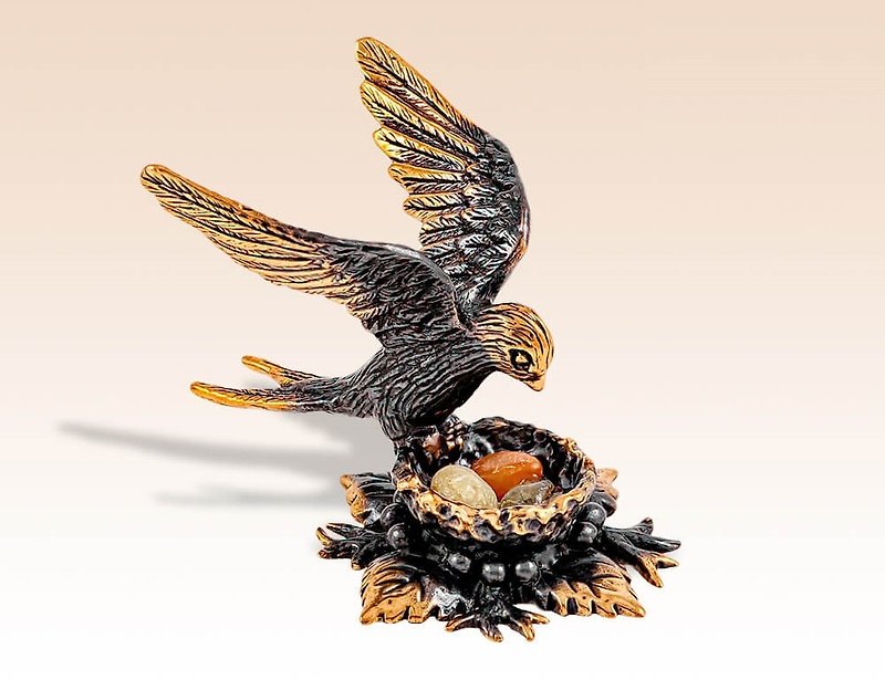 Swallow in nest Miniature Bronze Amber Figurine sculpture handmade statue bird - 裝飾/擺設  - 其他金屬 