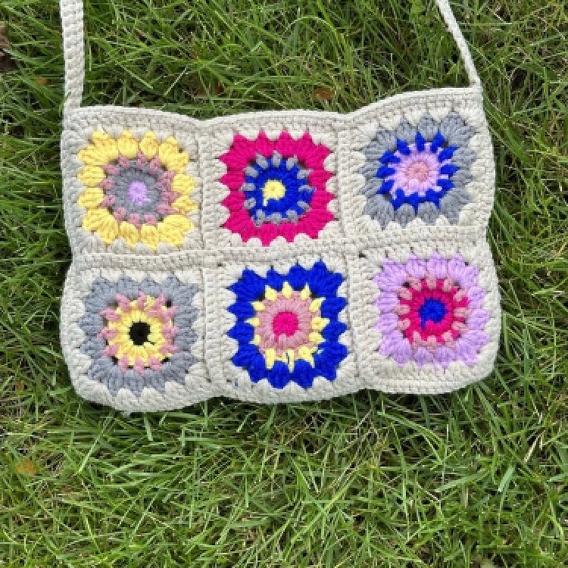 Crochet Bag Crochet Granny Square Bag Summer Bag Tote crochet bag - กระเป๋าถือ - ผ้าฝ้าย/ผ้าลินิน หลากหลายสี