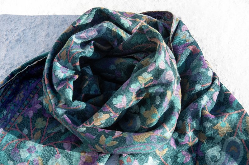 Cashmere/Cashmere Scarf/Pure Wool Scarf Shawl/Ring Velvet Shawl-Green Flowers - ผ้าพันคอถัก - ขนแกะ หลากหลายสี