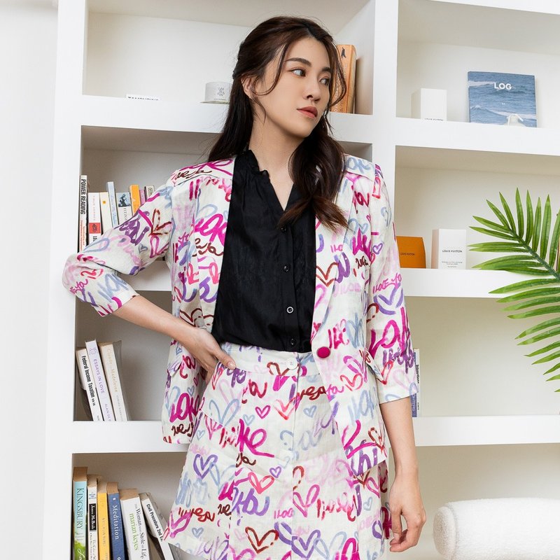 【MEDUSA】街頭愛心塗鴉亞麻墊肩西裝外套(M-XL) | 女涼感外套 - 女西裝外套 - 棉．麻 粉紅色