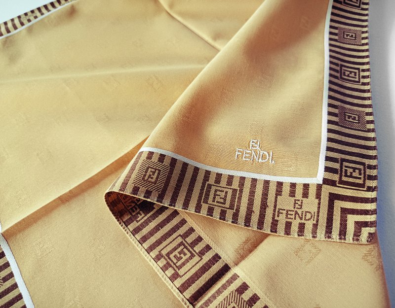 Fendi Vintage Handkerchief Pocket Square 19 x 18.5 inches - 手帕 - 棉．麻 咖啡色