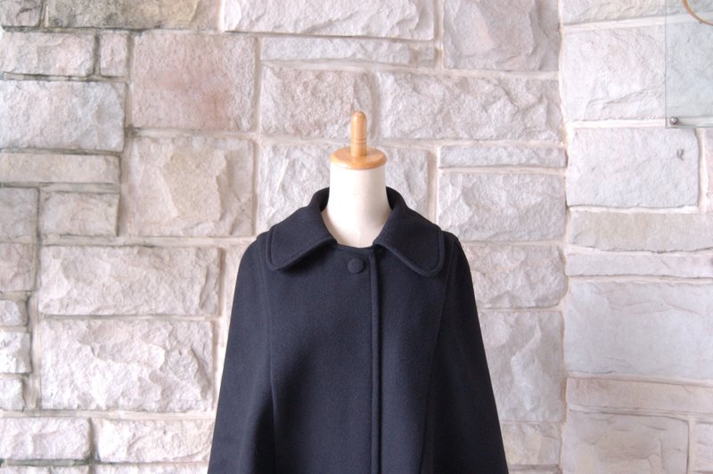 Elegant Cape Coat Midnight Navy Dark Navy Wool - เสื้อสูท/เสื้อคลุมยาว - ขนแกะ สีดำ