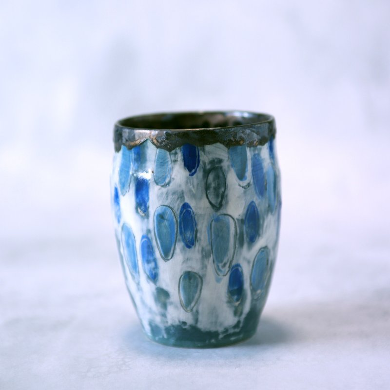雨模様の手描きデザイン花器 - 花瓶/花器 - 陶 藍色