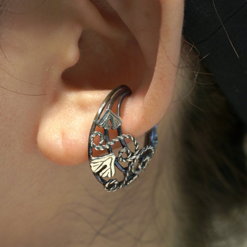 Ginkgo moss and ripple ear cuff, smoked finish - ต่างหู - เงินแท้ 