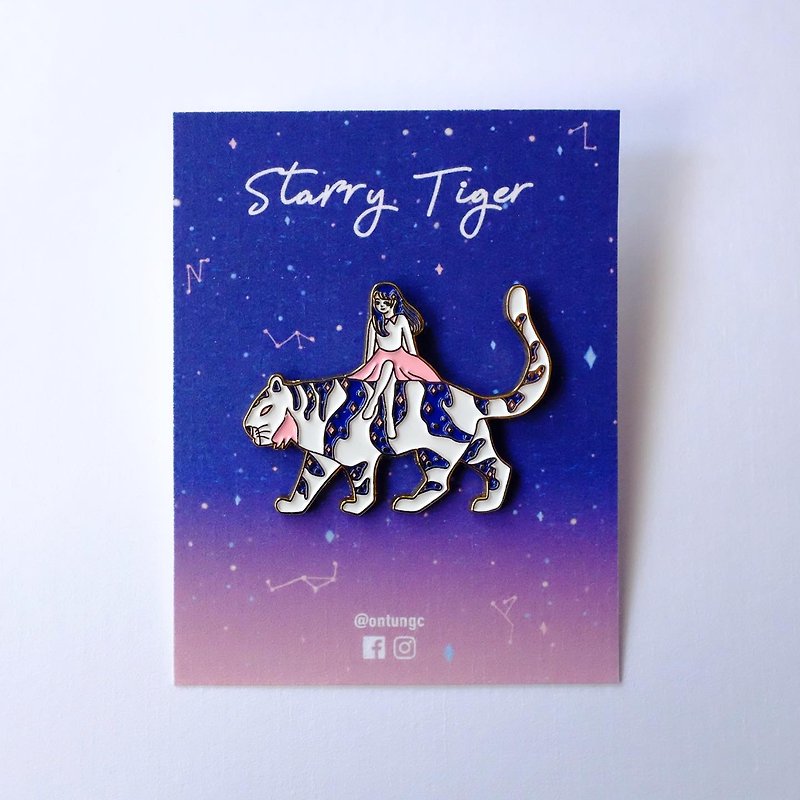 Star Tiger / Lacquer Baked Badge Brooch - Brooches - Other Metals Pink