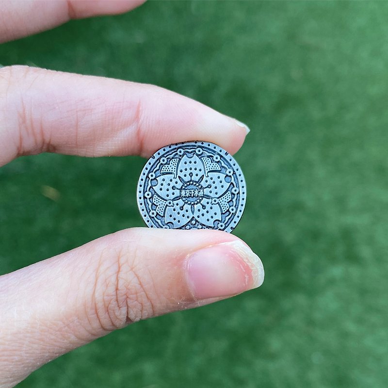 2cm  Mini Tokyo Japanese Manhole Enamel Pin / Metal brooch - Badges & Pins - Other Metals Silver