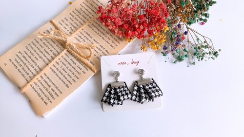 coquette ribbon - Shop jour Earrings & Clip-ons - Pinkoi
