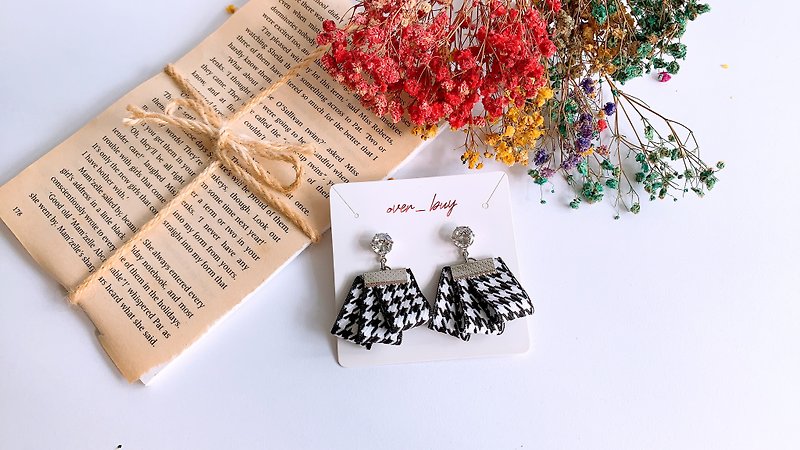 Unique | Ribbon Clip-On - Earrings & Clip-ons - Other Man-Made Fibers Black