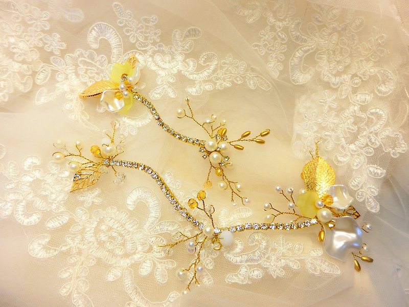 Wear a happy decorated European style bride headdress. Wedding buffet. Hand made bridal headdress - pearl foliage - เครื่องประดับผม - โลหะ สีทอง