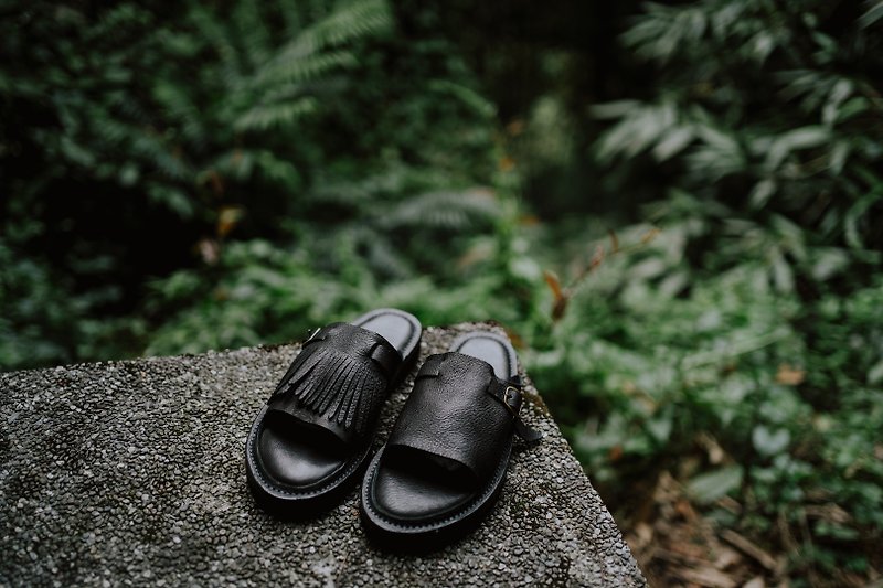 YWC 夏季皮革涼鞋 流蘇款_黑色 - 涼鞋 - 真皮 黑色