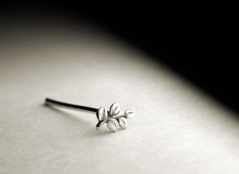 Branch and leaf shape sterling silver earrings (single/pair) - ต่างหู - โลหะ สีเงิน