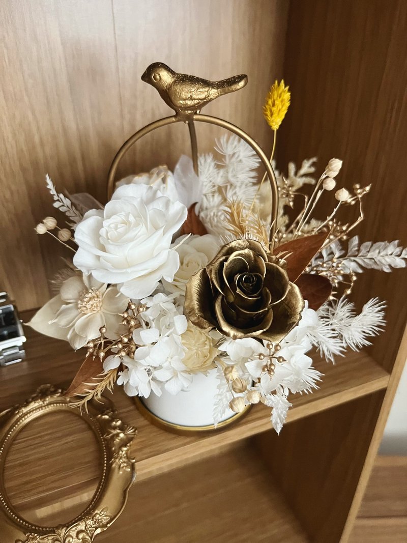 [Customized product] flower-of-life European metal frame platinum flower gift opening Christmas - Dried Flowers & Bouquets - Plants & Flowers Gold