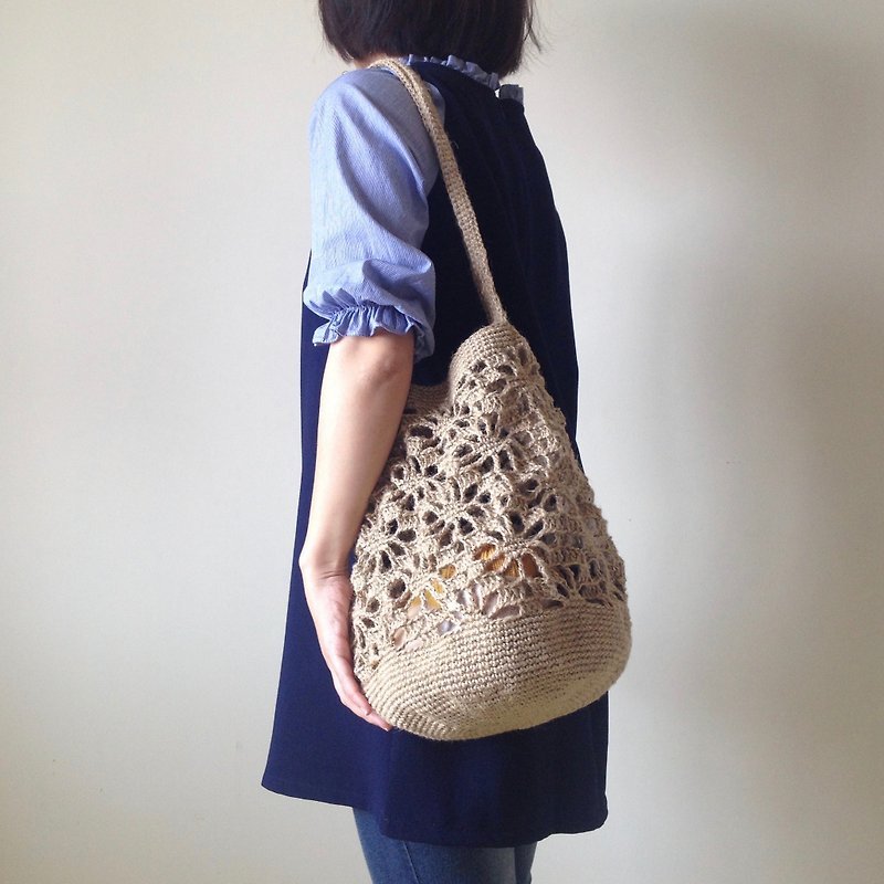 Woven Fabric - Twine Hand Knitting Shoulder Bag - Bessy - กระเป๋าแมสเซนเจอร์ - ผ้าฝ้าย/ผ้าลินิน สีกากี