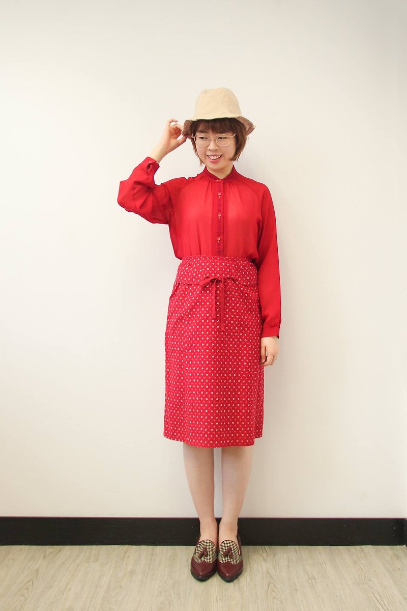 …｛DOTTORI :: TOP｝Scarlet Long-Sleeved Shirt with Banded Collar - Women's Shirts - Polyester Red