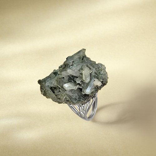 WANZAMGOK 綠色幽靈水晶活口戒指 隨形標本 晶簇晶柱手工指環 S925銀 助財運