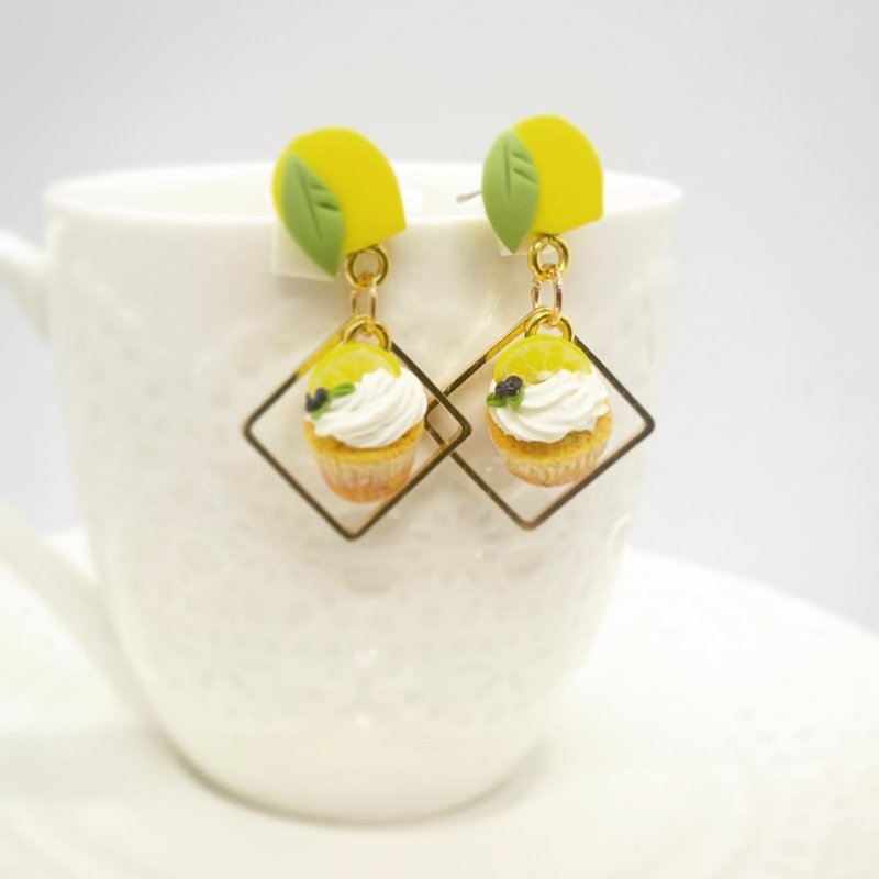 Miniature Lemon Cup Cake Earring - ต่างหู - ดินเผา สีเหลือง