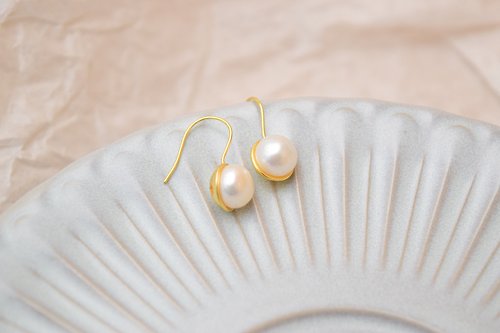White Studio 天然珍珠飾物 【古典美人】名畫 天然淡水珍珠 極簡的純銀耳環 (銀/金)
