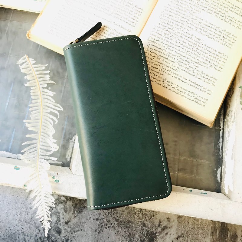 [Customized Gift] Handmade Leather Goods/Zipper Long Clip-Lvying Forest Free Lettering Christmas Gift Box - Wallets - Genuine Leather Green