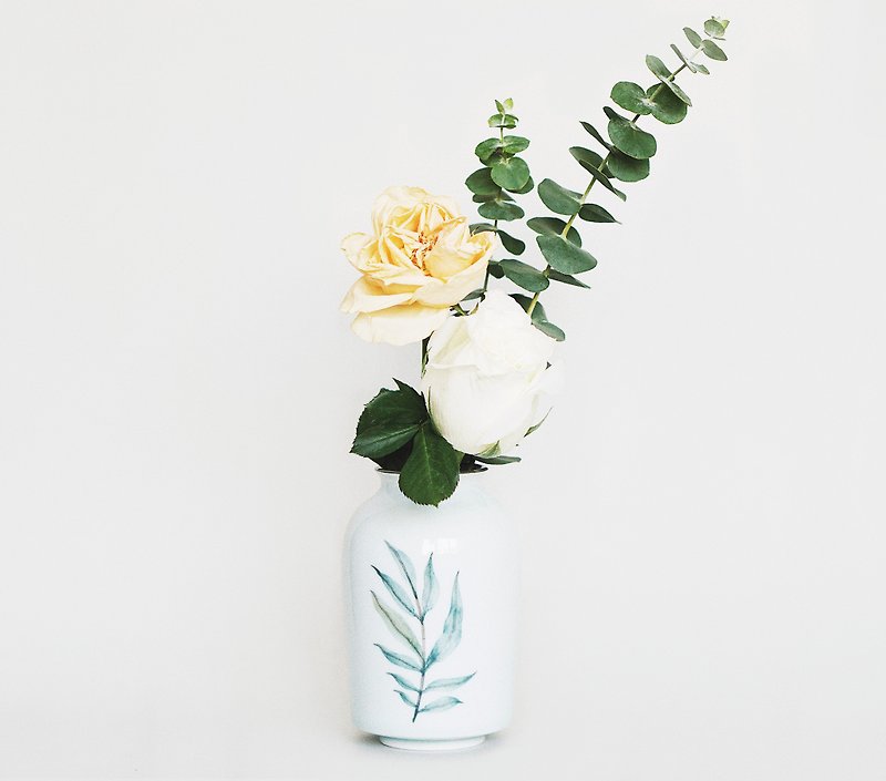 手描きの新鮮なセラミック プラントと花とヤシの葉 - 花瓶・植木鉢 - 磁器 グリーン