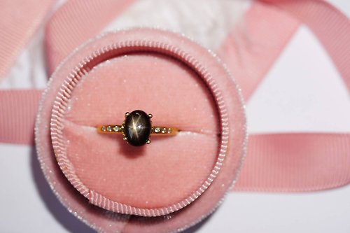 roseandmarry Natural Black Star Sapphire Ring Silver 925 with gold Plated.