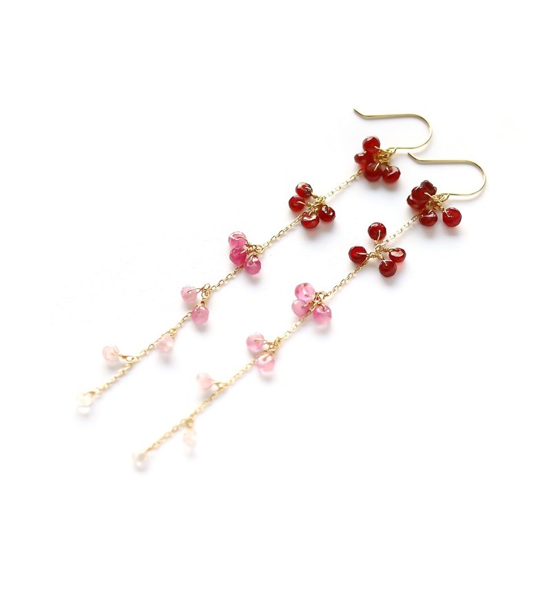 7月誕生石 K10 ルビーのグラデーション ロングフックピアス~ESPOIR~ - 耳環/耳夾/耳骨夾 - 寶石 紅色