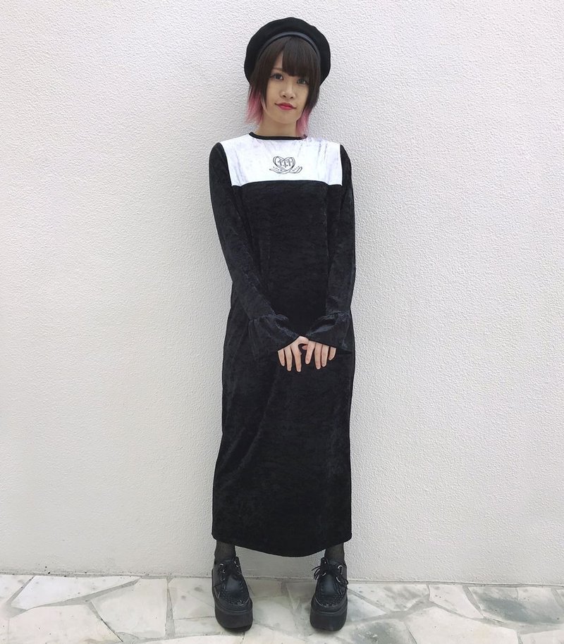 刺繍ロングベロアワンピース/ブラック/Fサイズ/hellcatpunks/hcp-op-0059 - 洋裝/連身裙 - 聚酯纖維 黑色