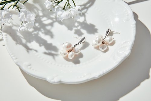 陌上桑 Wings of Hope Vintage & Design 【陌上桑-設計款】愛琴海的希臘珍珠 簡約典雅款 針式耳環